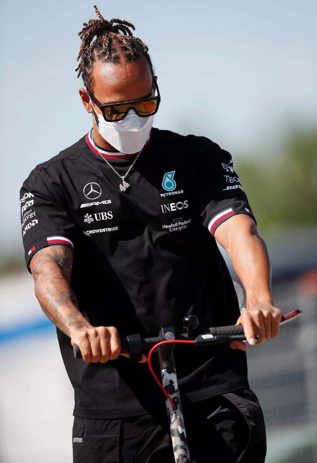 

2021 Mercedes AMG F1 Team MENS Lewis Hamilton T Shirt Tee BLACK MERCEDES AMG PETRONAS FORMULA ONE F1 POLO PIT SHIRT GRAND PRIX