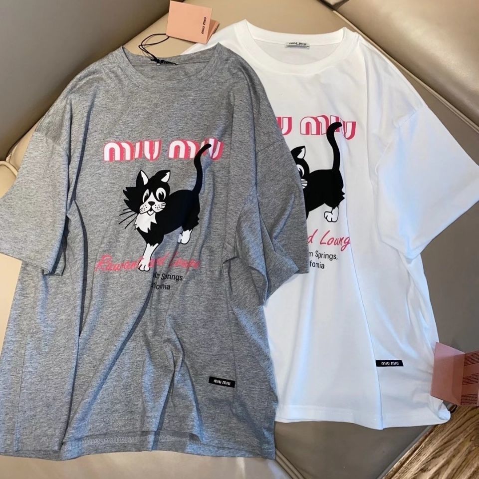 

[Miu Miao]New age reducing style color matching letter cat pattern printing versatile loose short sleeve T-shirt for women[Finished on May, White