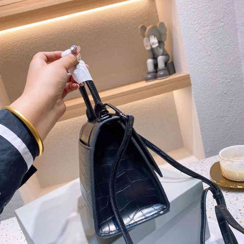

Large-capacity Handbagshandbag Bag Women 202 New Hourglass Bag Crocodile Pattern New Handbag Fashion Versatile High End Quality Zlydesigner