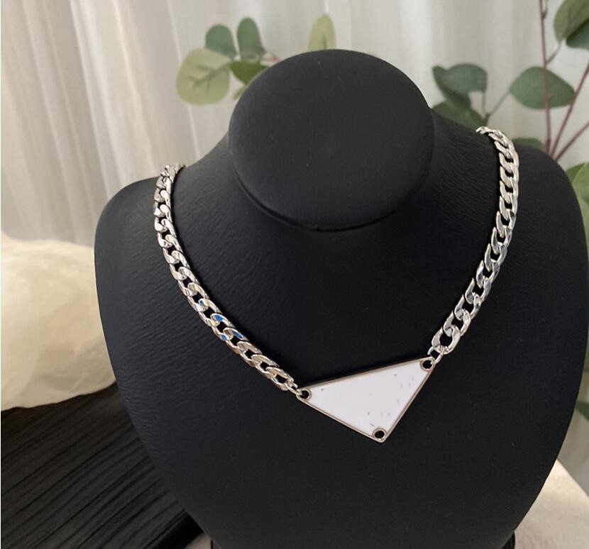 

2021 European and American big letter necklace triangle fashion street hip hop personality simple clavicle chain female high quality