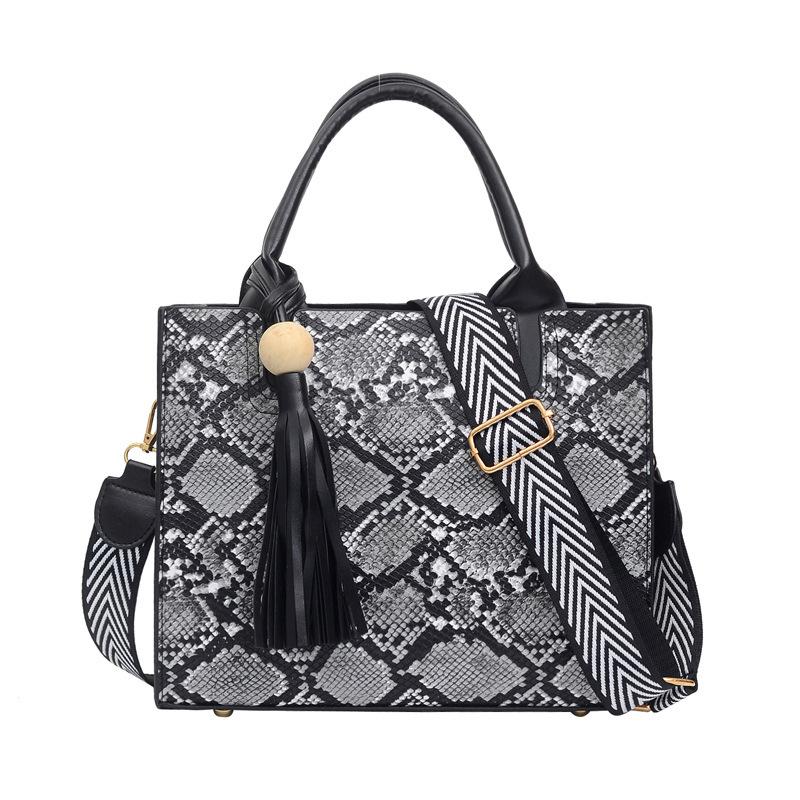 

Evening Bags 2021 Arrivals Women's Shoulder Bag For Female PU Leather Serpentine Pattern Tassels Design High Quality Trend Girl's Handbag