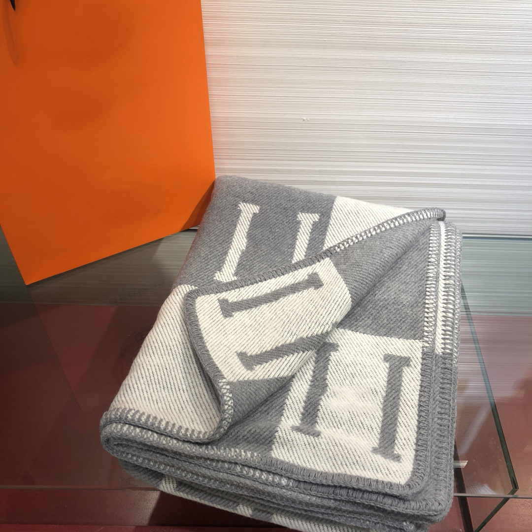 

Cashmere blanket Shawl Fashion luxury sofa Air conditioned quilt Warm woolen shawsl