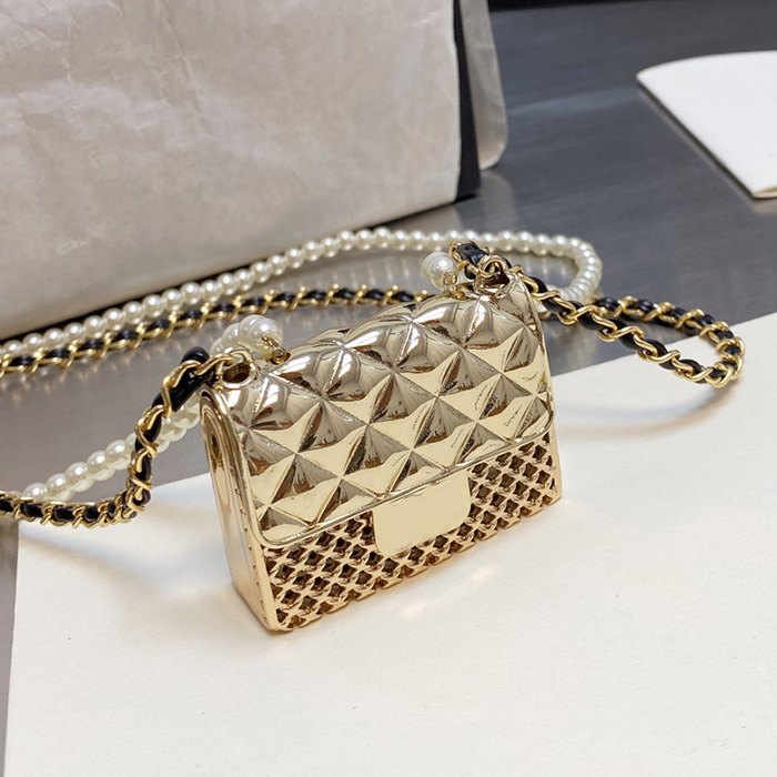 Sacs de rabat de luxe Mini classique Sacs à rabat classique Matelasse Perle Chaîne Collier Collier Court de poitrlet Charmante Street Tiny Hommes