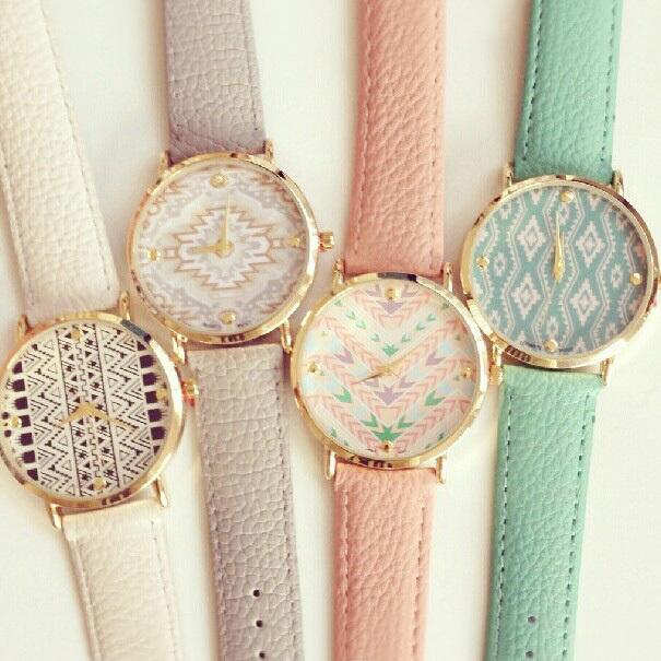 

Wristwatches America And Europe Selling Aztec Watch,Four Colors Old Signs Patterns Geneva Watch, White