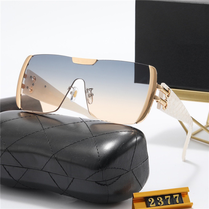 

2021 luxury designer Pilot Sunglasses Women's men's Fashion Driving outdoor summer polarization vacation belt box