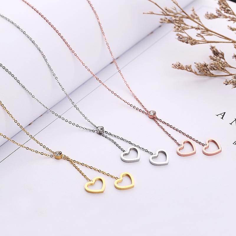

Pendant Necklaces TSHOU215 Heart Zircon Two-color Necklace Female Titanium Steel Hypoallergenic Non-fading Jewelry
