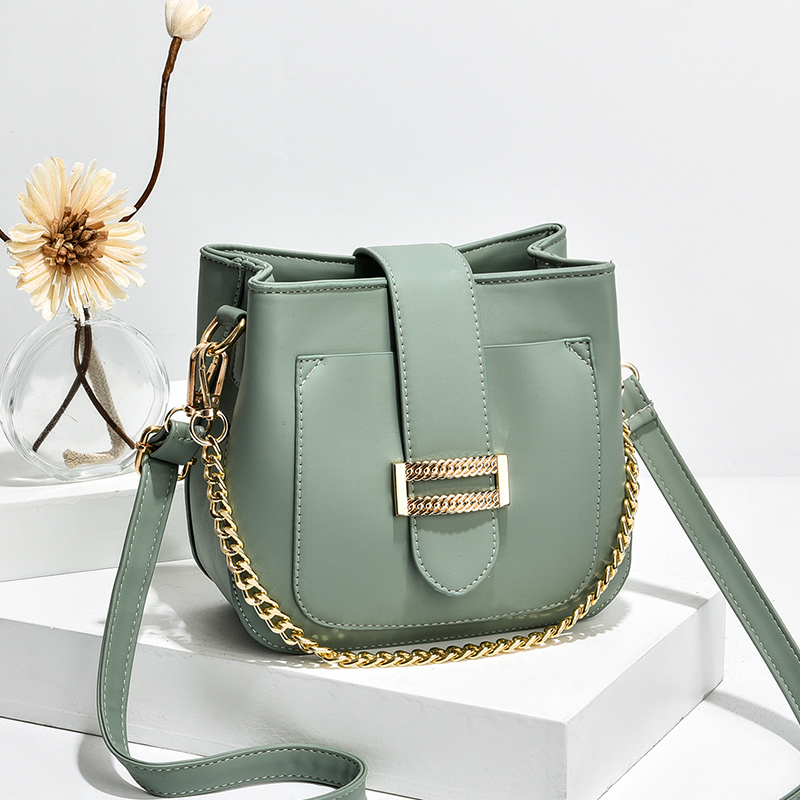 

Women Shoulder Bags Lady Chain Handbags Designer Purse Fashion Crossbody Bag pu Leather Handbag Beauty Pocket Causal Purses Outdoor Shopping Packs, Black