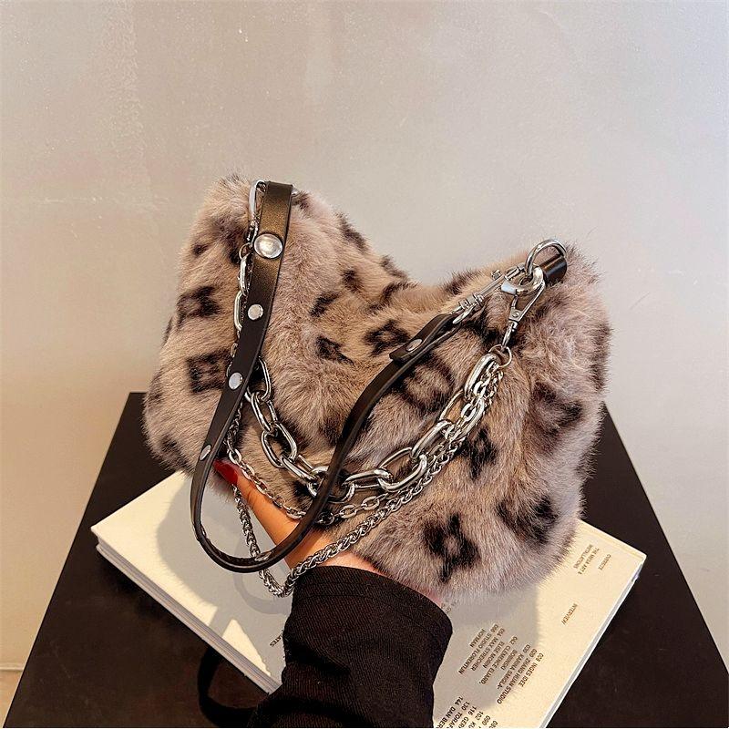 

Evening Bags Faux Fur Winter Ladies Chain Shoulder Bag Fashion Designer Women's Handbag Zipper Crossbody Messenger Totes