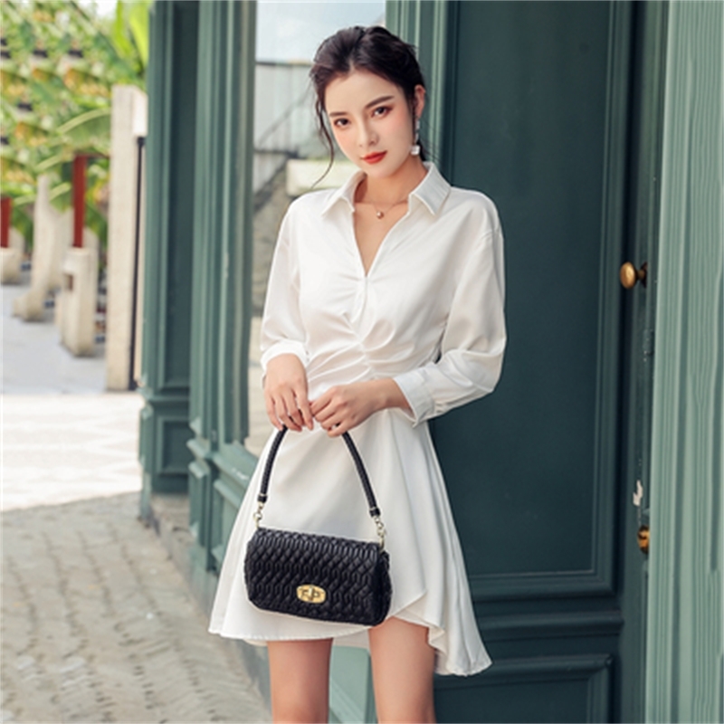 

Autumn Women Elegant Solid White Black Dress Long Sleeve Turn-down Collar Pleated Asymmetrical Hem Dresses 210526