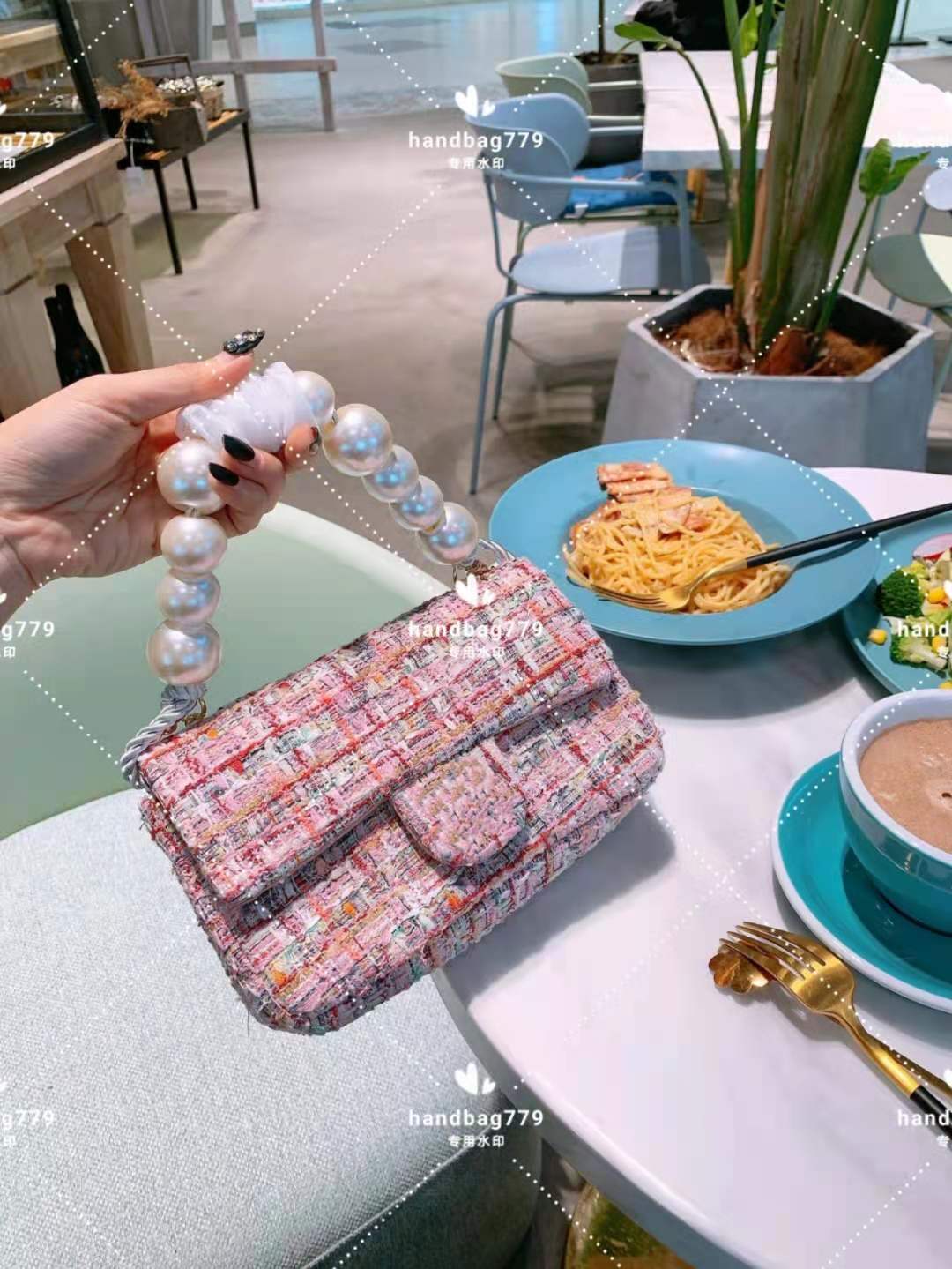 

Ladies luxury design pearl wool Mini Cover Evening Bags Letter Weed is woven into cloth Multicolor handbag Soft touch and socialite style