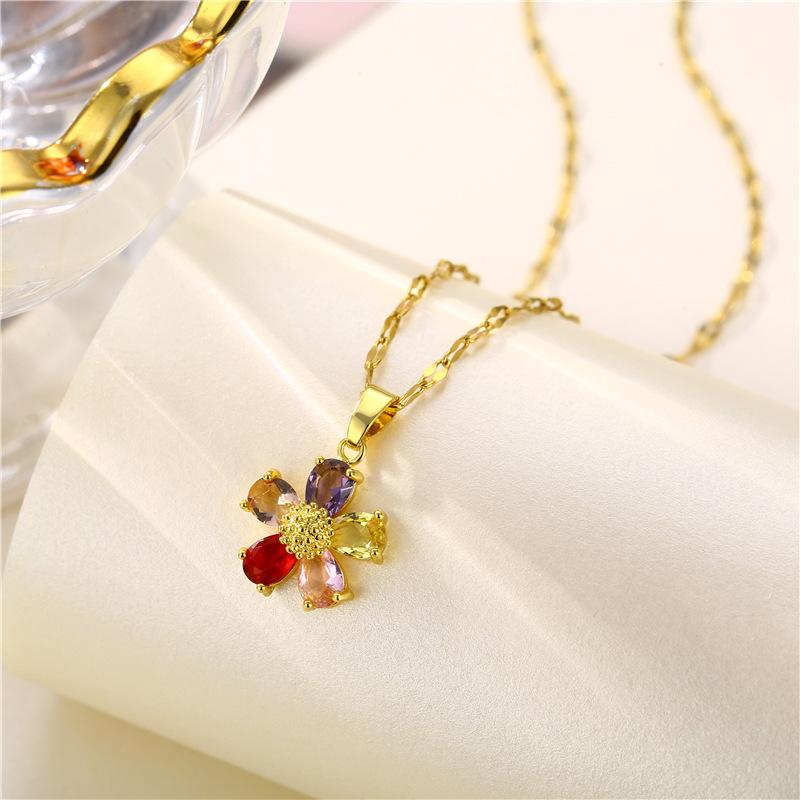 

Pendant Necklaces Flower Pedant Necklace For Women Fashion Jewelry Gold Zircon Titanium Steel Simple Lip Chain Clavicle