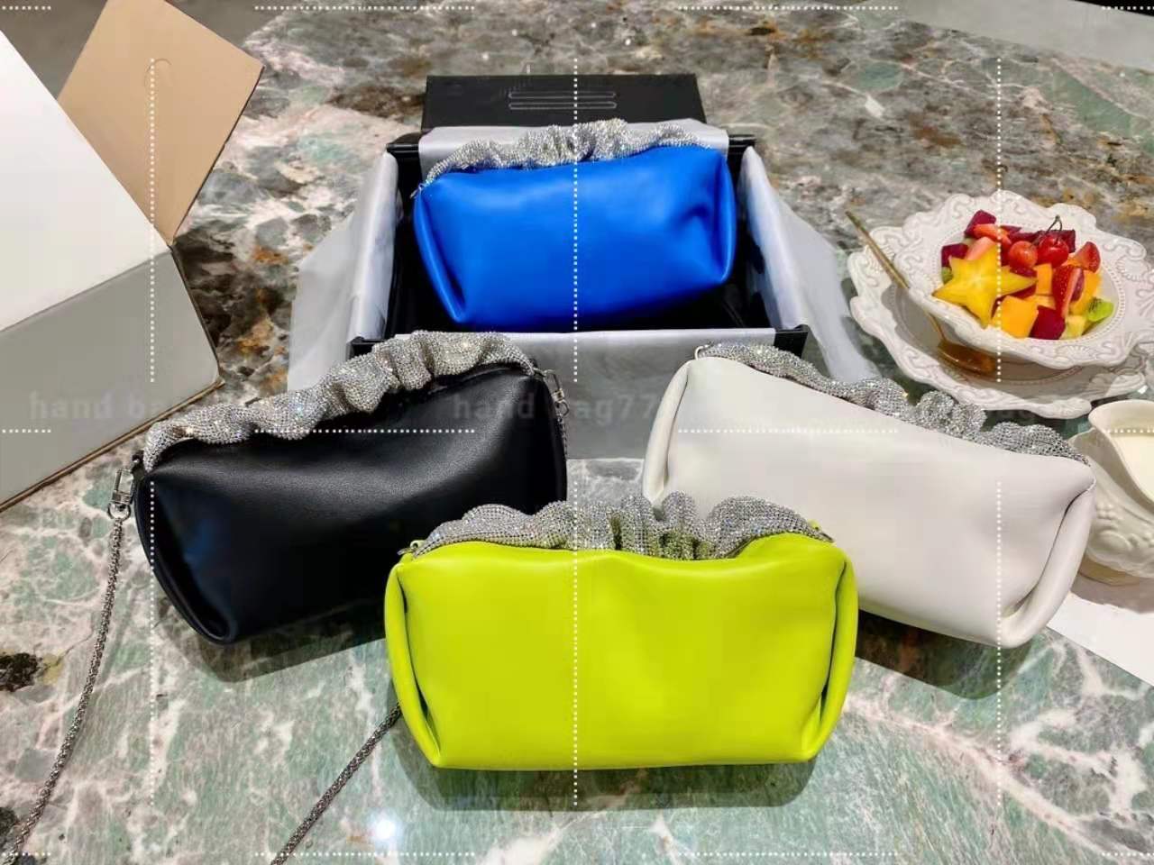 

High luxury design bags with diamond inlaid pleated handle holding solid color soft leather folding square cloud bag fashion trend retro women handbag size 20cm, 111111111