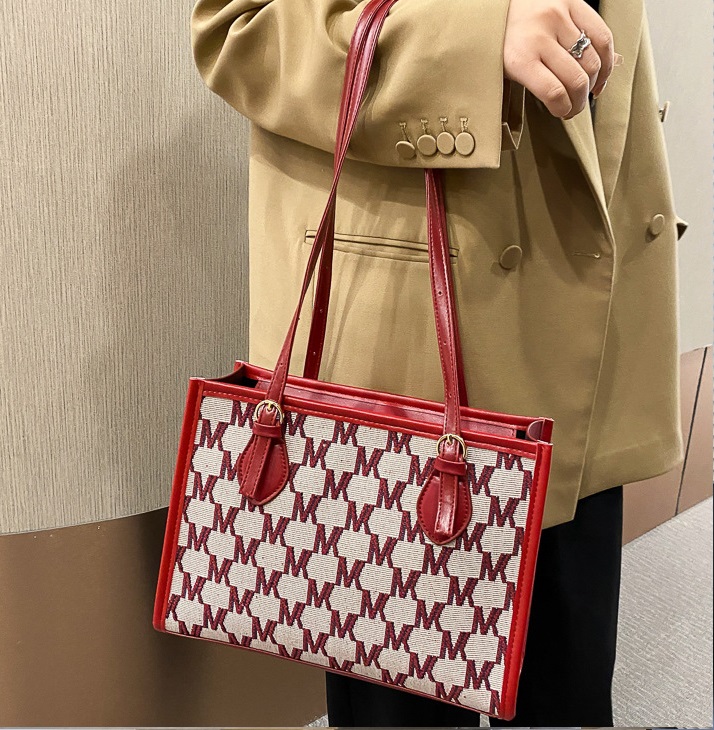 

Women Luxurys Designers Bags Shoulder Bag Mini Handbags Pochette Accessories Crossbody Fashion Womens Purses Card Purse Handbag Lady Backpack free delievry, Red