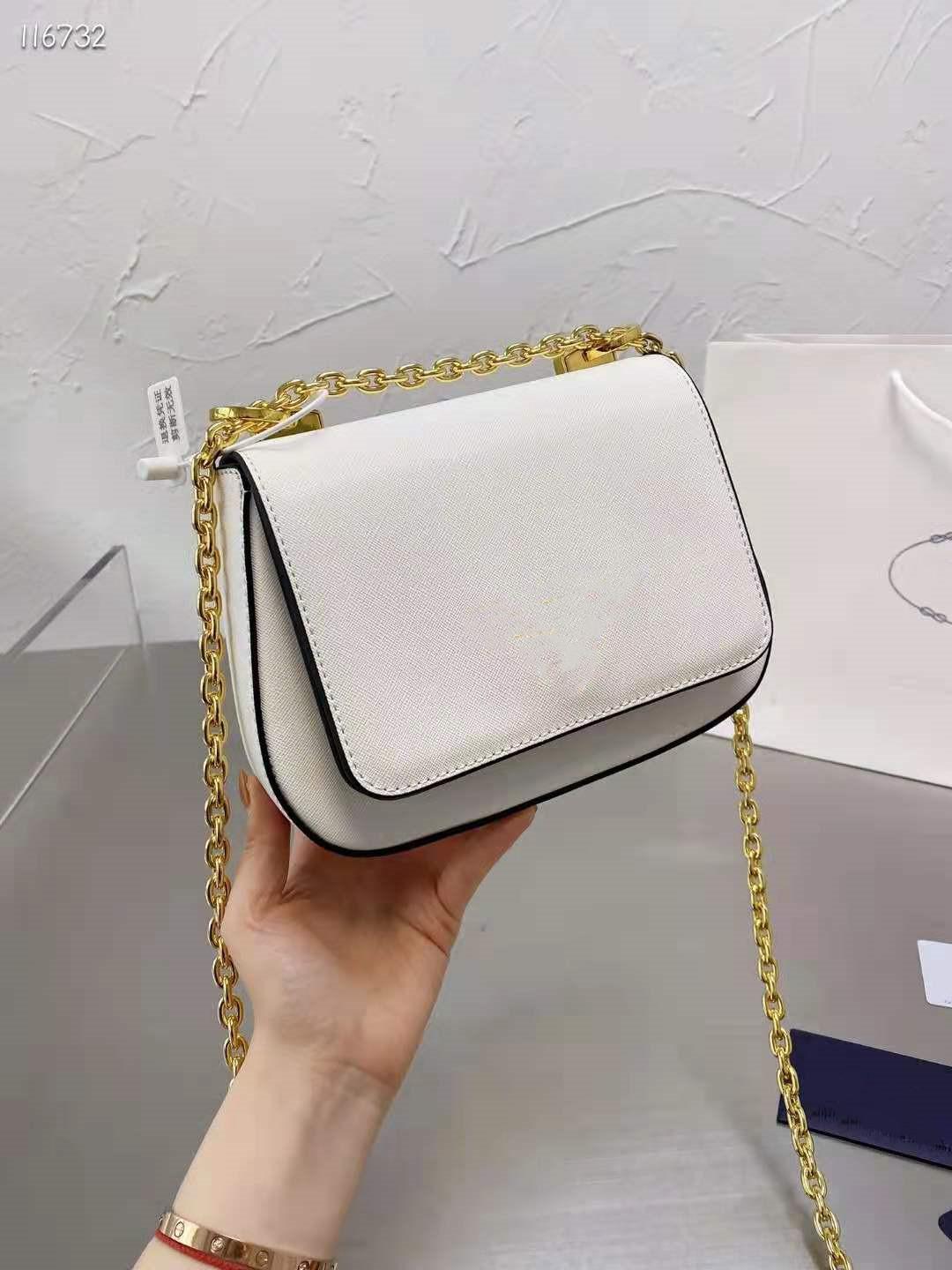 

High quality designer women's chain shoulder bag with cross grain leather box, Brown