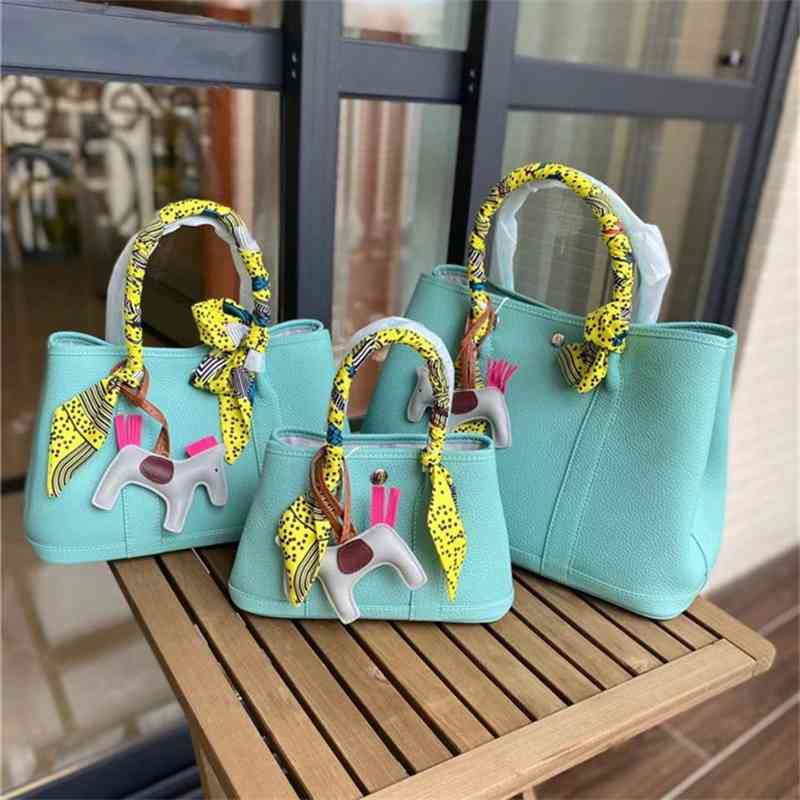 

New popular women's garden BAG canvas strap portable one shoulder Crossbody Bag cow leather bag, Silver