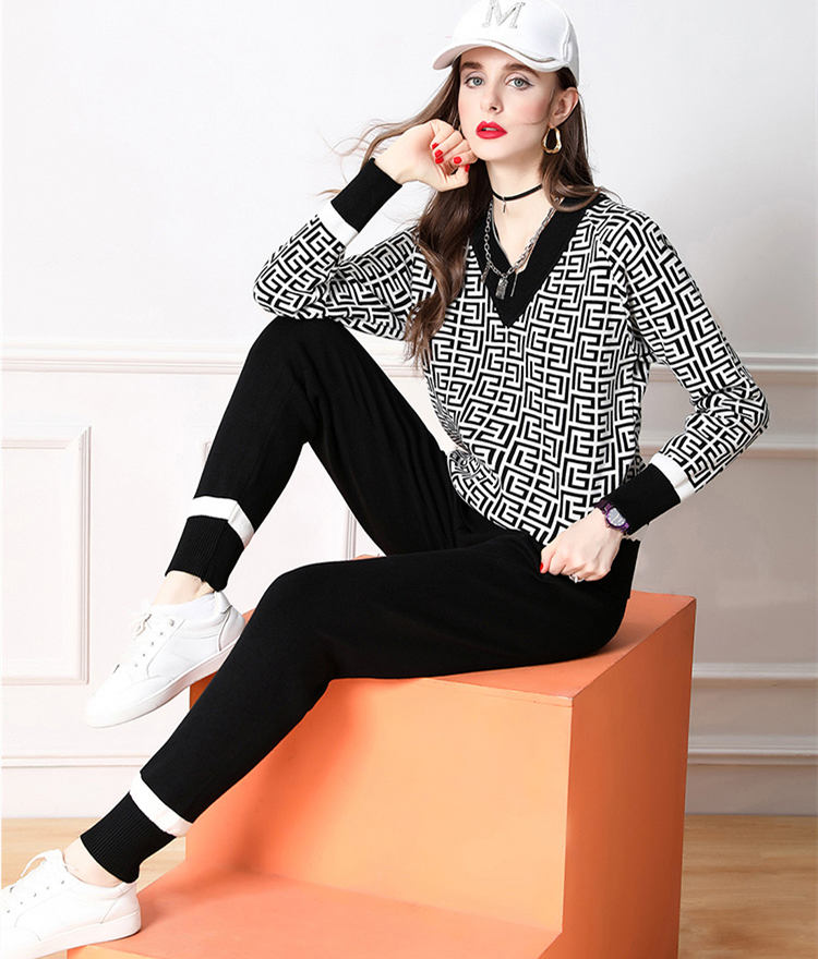 

2021 V-Neck Two Piece Pants Runway Sets Women Designer Autumn Winter Sweaters Suits Holiday Cafe Office Party Luxury Long Sleeve Pullovers + Trousers Cute Knitted Set