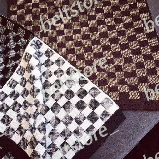 

2021 Fashion High quality silk scarf 4 seasonal scarves Men's and women's long-necked clover scarfs 3 colors available with box beltstore666