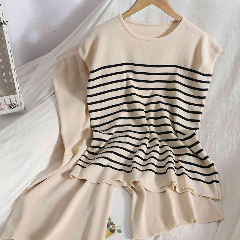

Summer Fashion Casual Striped Sleeveless Vest Top + Solid Point Wide Leg Pants Knitted Two-piece Women's SK022 210525, Apricot