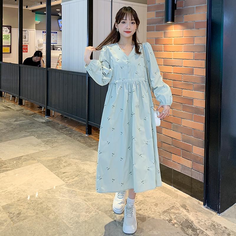 

Maternity Dresses 2022 Autumn Korean Style Sweet V-neck Hubble-bubble Sleeve Embroidery Pregnant Women Dress Loose Cotton Linen, White