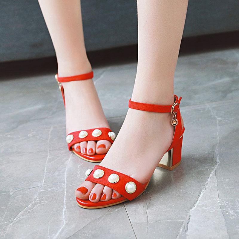

Korea Casual Style Comfortable Summer Flock Sandals Fashion Beaded Belt Buckle Black Red Beige High Heel Thick Woman Shoes