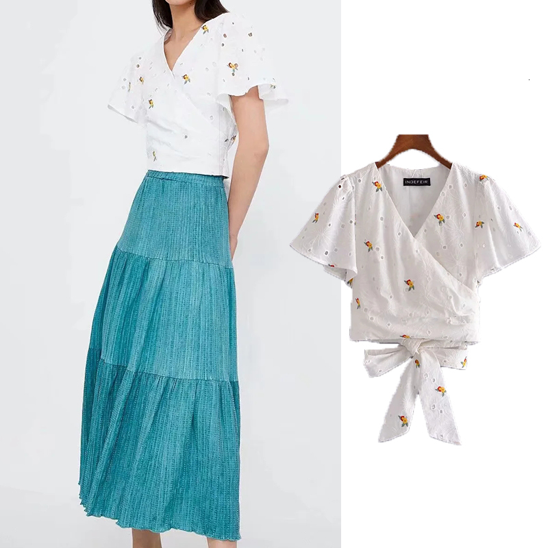 

Women's T-Shirt 2021 fashion women's summer embroidered print small shirt V-neck sexy short-sleeved ladies Receive waist slim E68K, White