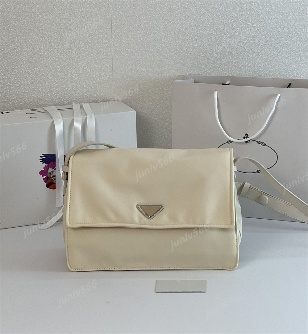 

5A+new horizontal satchel men's and women's messenger bags classic horizontal satchel Waterproof Canvas Shoulder Bag parachute fabric wallet, Black