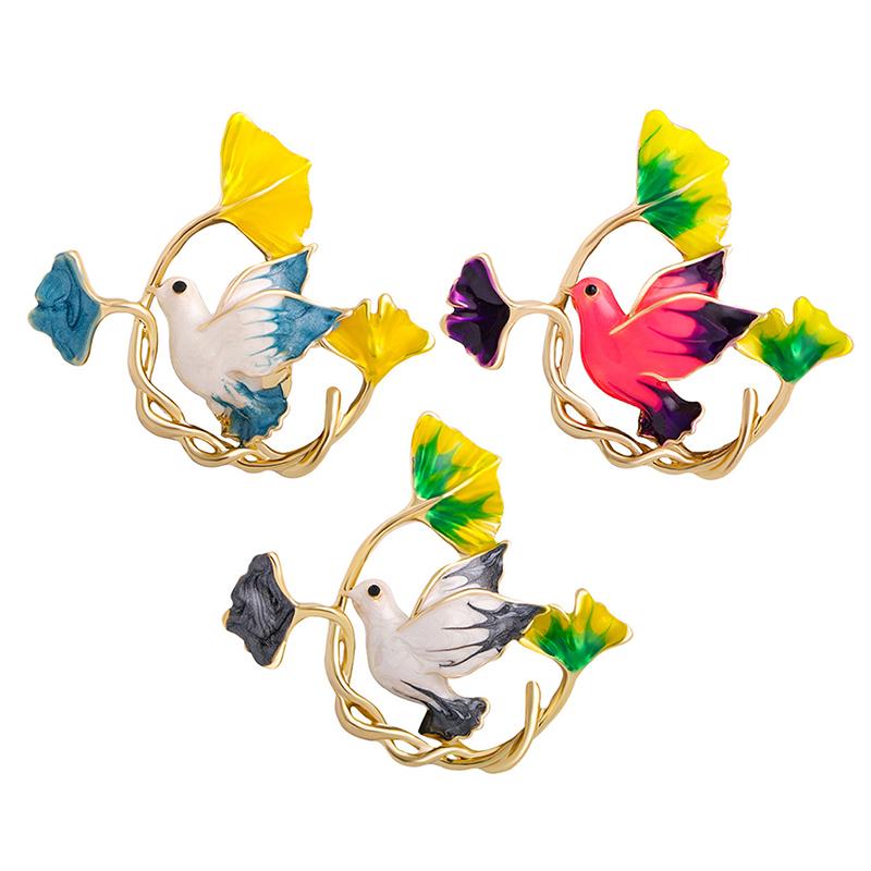

Pins, Brooches Fashion Animal Bird Wreath Brooch Enamel Flower Lapel Pin And Scarf Buckle Corsage Gifts For Women Clothing Accessories, Gray