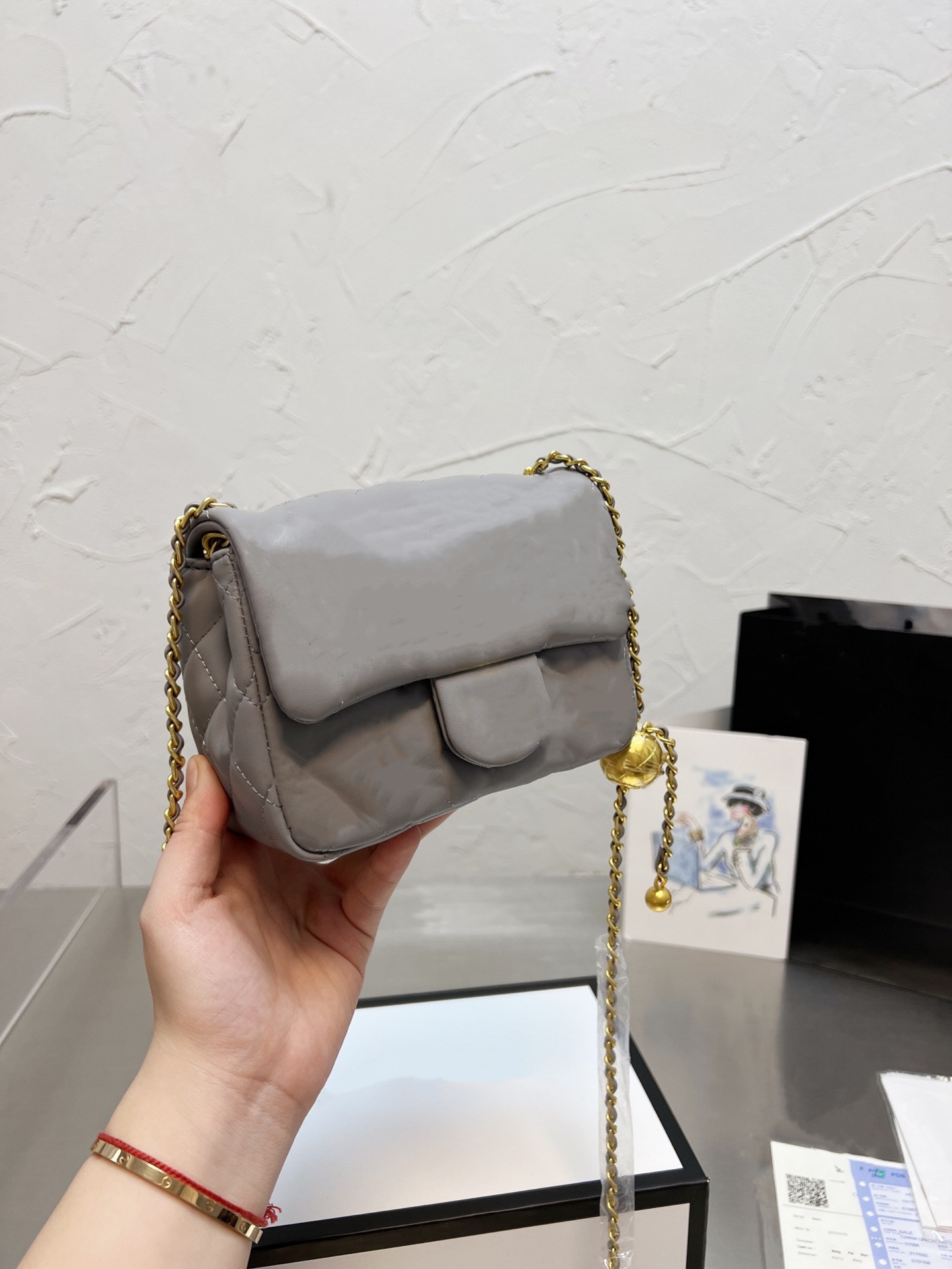 

Classic womens fashion Cross Body bag chain package quality sheepskin grain high quality leisure business Luxury goods wholesale price High-