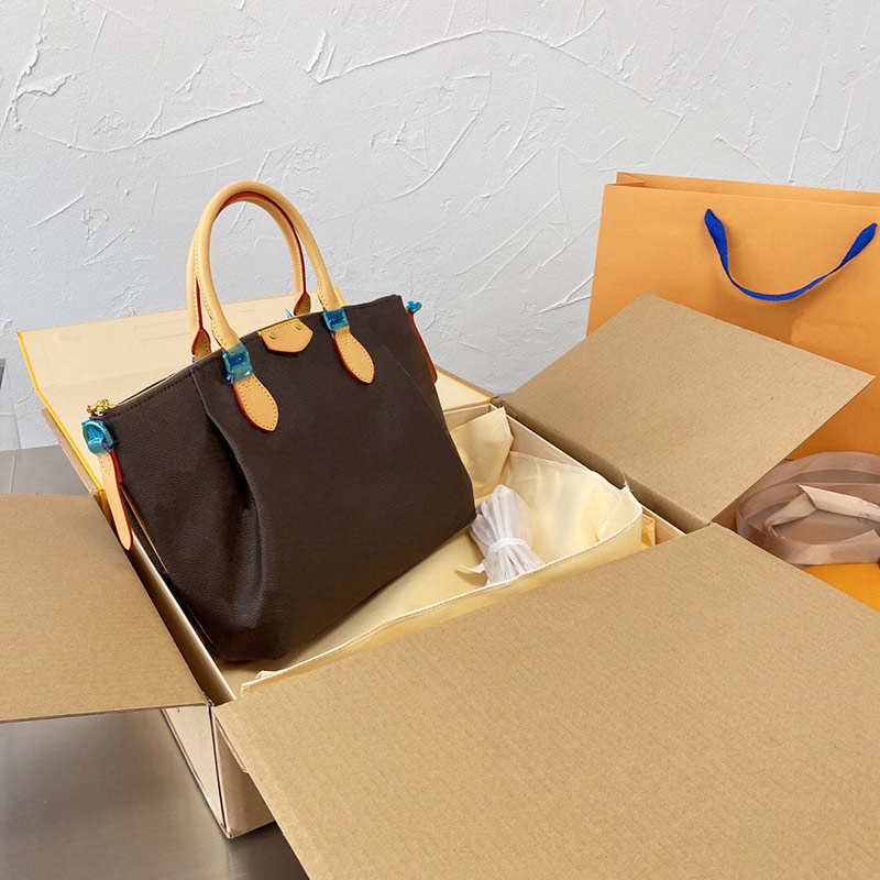 

top quality Women Luxurys Designers Bags 2021 Shell dumplings package patent leather handbag imitation brands original plaid flower purse wholesale wallet tote, Brown