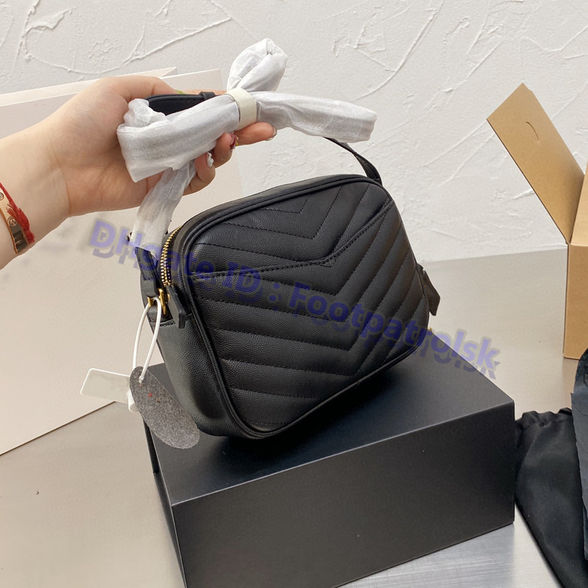 

2021 women Classic Zig Zag Camera Bags Fashion Soulder Handbags Top quality Flap handbag Ladies Luxurys Designers Cross Body Cellphone bag Leather Coins card Wallet, No bags