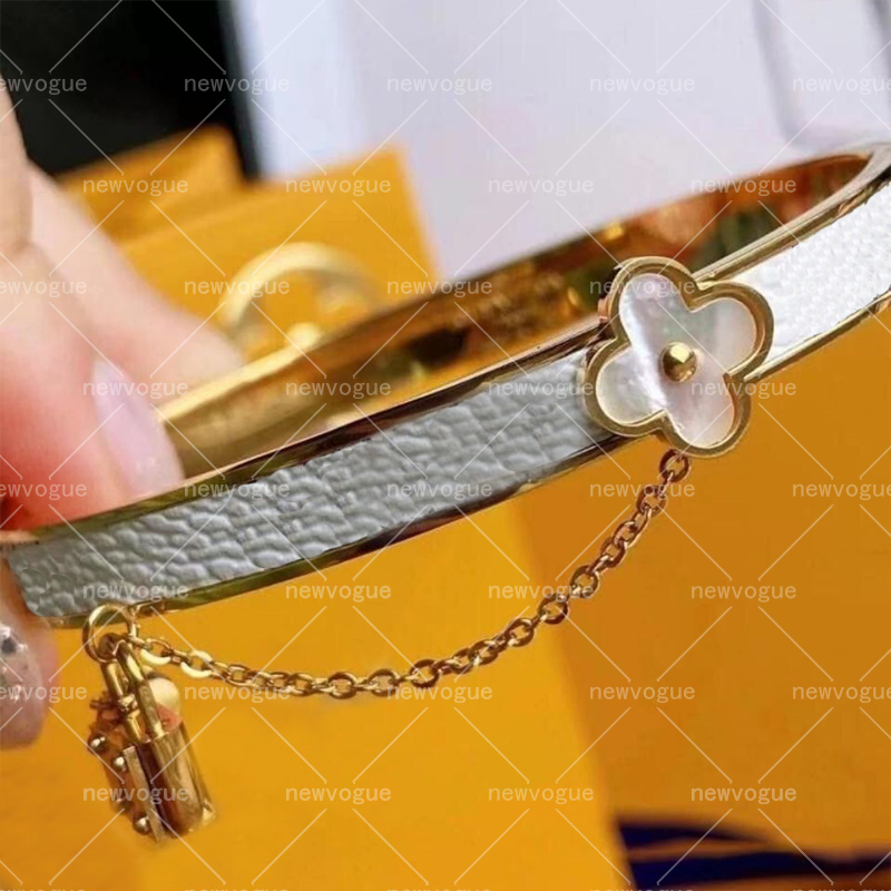 

Classic Designer Bracelets For Women Flowers Lock Bracelet Ladies Bangle Fashion Street Jewelry Gift