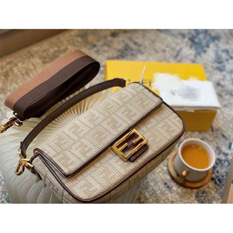 

Fend Women Bags Luxurys Hand New Embroidered Canvas Denim Leather Stitching Stick Portable Messenger One Shoulder Versatile Designers Outlet Zmm