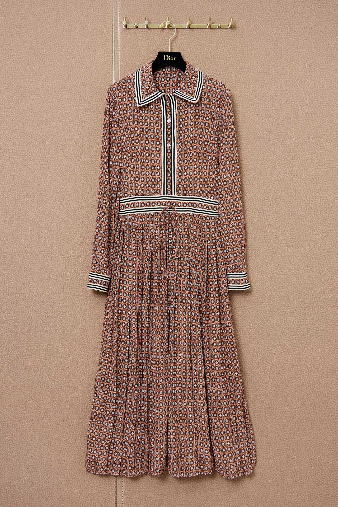 

Wavelet dot drawstring shirt collar dress, Customize