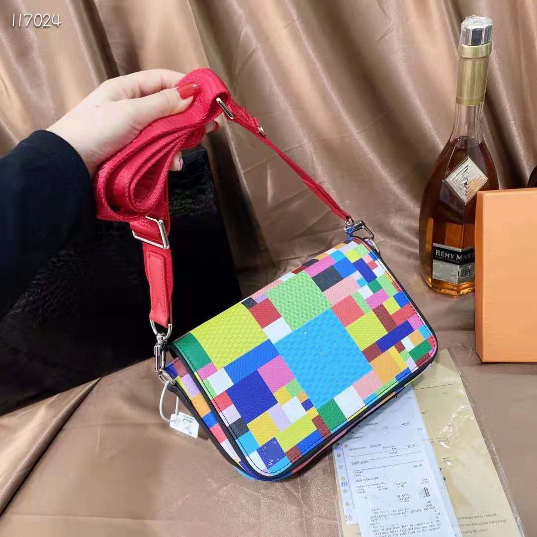 

2021 high quality shoulder bag can be designed with diagonal back pattern