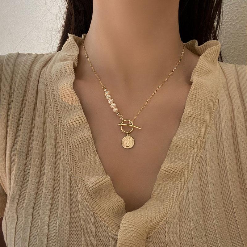 

Pendant Necklaces Minar Stylish Gold Color Queen Portrait Coin Necklace For Women Baroque Irregular Pearl Thin Chains Gift, Silver