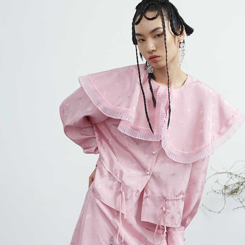 

Design Spring Floral Jacquard Pleated Lace Sweet Peter Pan Collar Loose Pink Women Shirts 210615