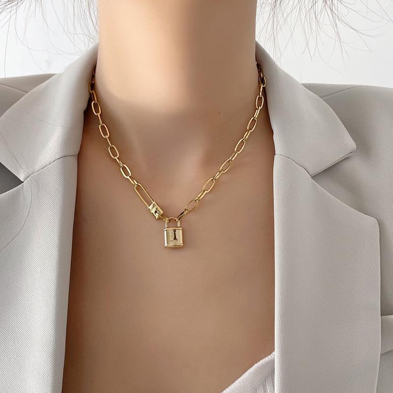 

Pendant Necklaces Origin Summer Unique Design Lock Paper Clip Necklace For Women Girls Asymmetric Chunky Chain Metallic Jewellery