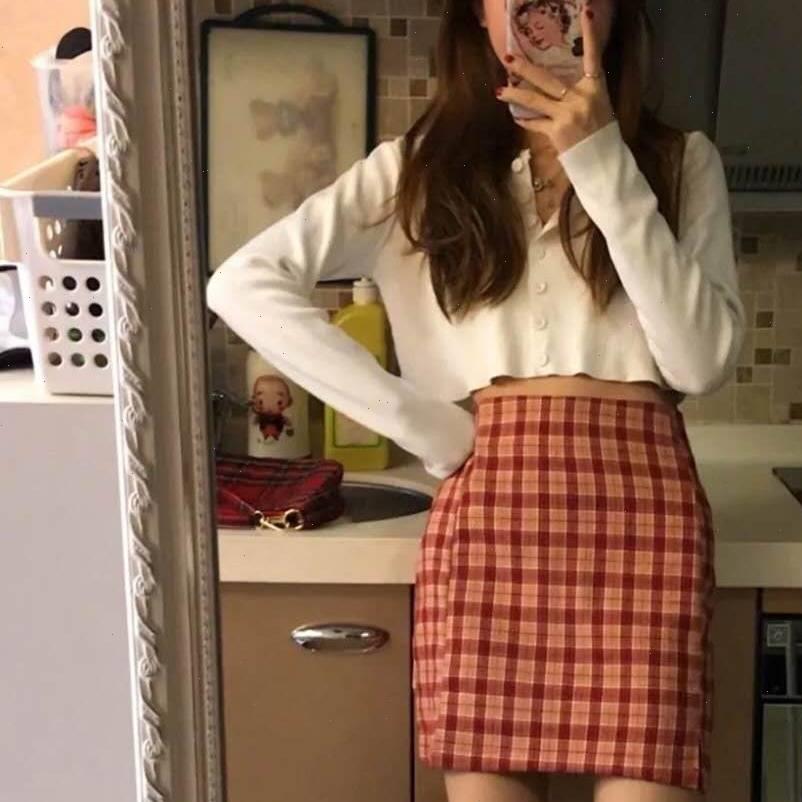 

stylish set fall korean womens skirts version of high waisted grid long sleeved knitted cardigan two piece, Black