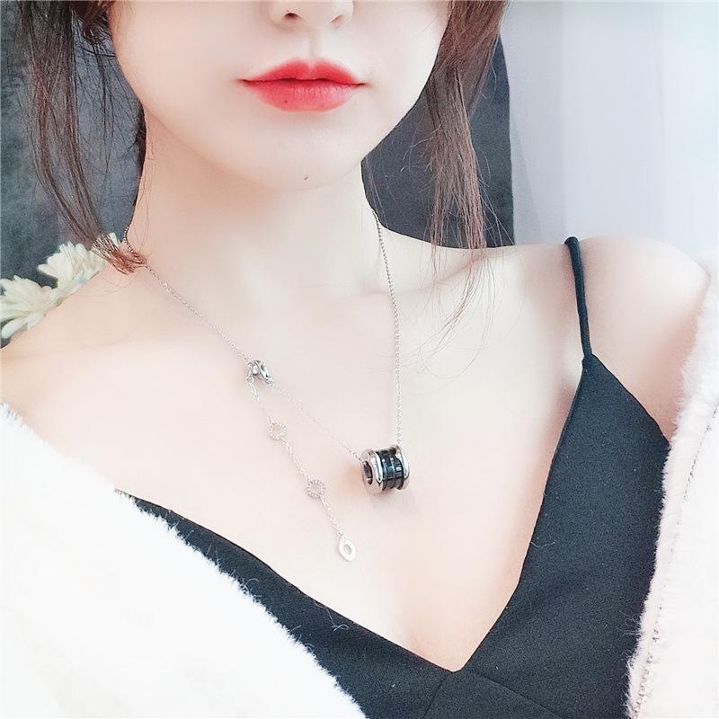Pendant Necklaces Little Red Clavicle Chain With Gold Black Ceramic Rose Titanium Steel Necklace For Female Gifts Wholesale-image-709029896