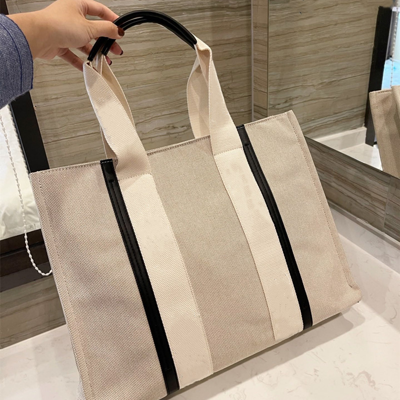 

Womens Woody Tote 2021 Men Totes Bag Medium Handbag Designer Handbags Luxurys Designers Bags Shoulder Bags Crossbody Bag Purses, Black