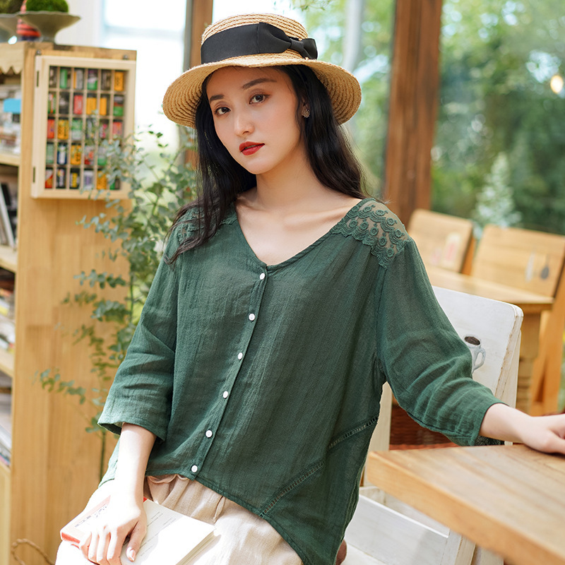 

Johnature Women Ramie Summershirt Vintage Embroidery Floral Tops Summer V-Neck Button Irregular Women Clothes Shirts 210521, Dark green