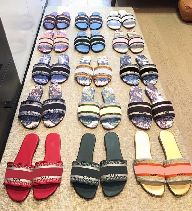 

2021 Paris Luxury Designer Quite Nice Summer Sandals Beach Slide Slippers Ladies Flip Flops Loafers Print Leather Solid Color 35-43 EUR with