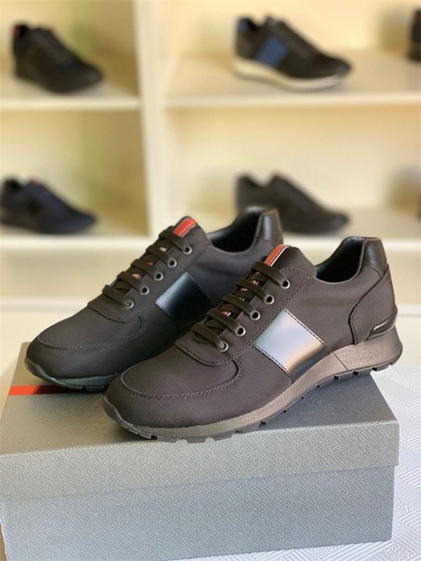 

2021 Spring designer luxury sneakers men reflective shoes casual party velvet Thick bottom mixed Mesh surface fiber top quality, 02