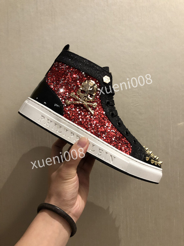 

2022 Top Quality Casual Dress Shoes Men Women Luxury Sneaker Cow Leather Designers Bee Pattern womens mens Bottom Tiger Red Green Stripes Sports White cy190811, Choose the color