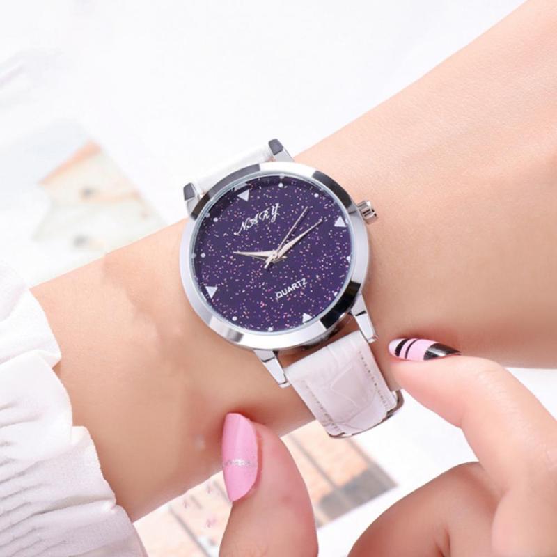 

Wristwatches Starry Sky Watch Pointer Fashion Women Round Dial Quartz Wristwatch Women's Star Casual Bracelet Gift