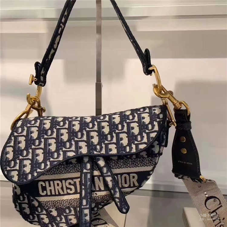 

Oblique Printed Embroidered Letter Saddle Bag Old Flower Flap Portable Shoulder Zmm