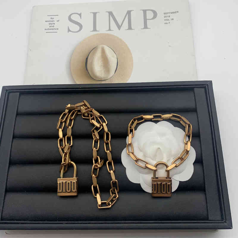 

designer jewelry new letter lock necklace women's thick chain fashion high version NECKLACE BRACELET WOMEN