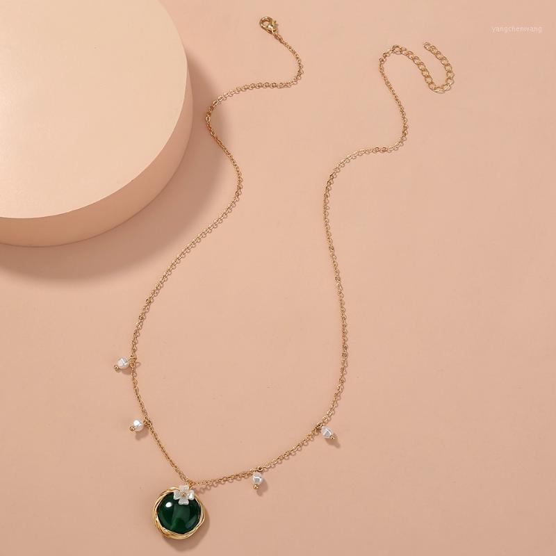 

Chains Pearl Flower Gold Pendant Necklace For Women Chokers Simple Fine Jewelry Party Gifts Girl Friend