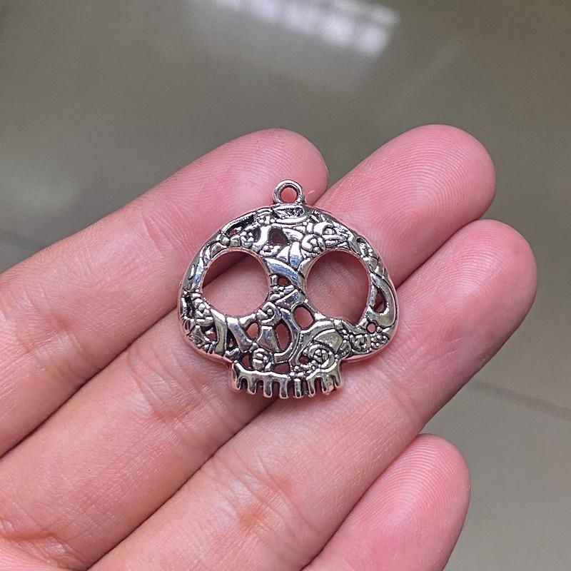 

Charms 18pcs Filigree Sugar Skull Face Pendants Jewelry Making DIY Men's WomenNecklace Bracelet Handmade Crafts Accessories