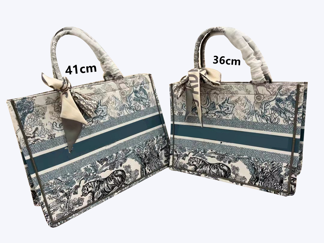 

luxury big brand shopping bag 2021 embroidered printing zoo tiger Gradient pattern large capacity handmade BOOK TOTER double-sided flower handbag